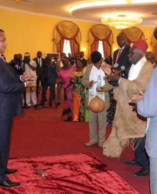 Urgent : Sassou Nguesso s’évanouit et son clan accuse les sages du Pool