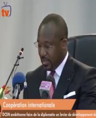Kiki Sassou et la cacophonie diplomatique