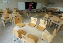 France: grève massive dans les écoles contre le protocole Covid et le manque de moyens