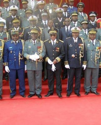 Sassou aux Généraux de l’armée : faites-vous de l’argent dans les affaires et laissez mon fauteuil tranquille