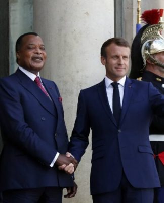 Pourquoi le jeune Macron manque-t-il du respect à un octogénaire comme Sassou Nguesso ?
