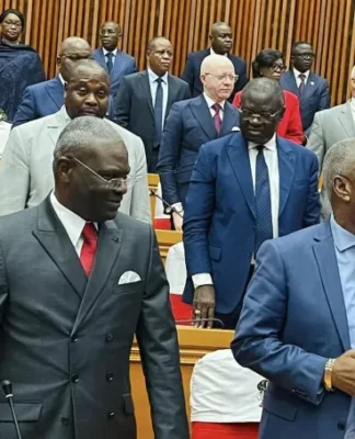 Pour le tocard Collinet Makosso, la municipalisation accélérée a atteint ses objectifs”