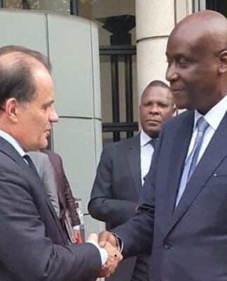 Le ministre des finances Ondaye face au dilemme des salaires de 6000 fonctionnaires fictifs de son clan